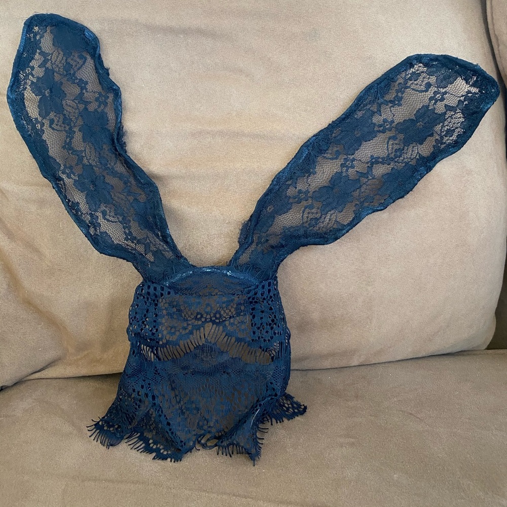 COPY - Lace Bunny Ears